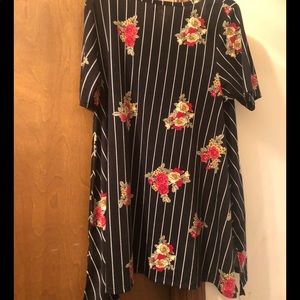 LuLaRoe Perfect T Medium